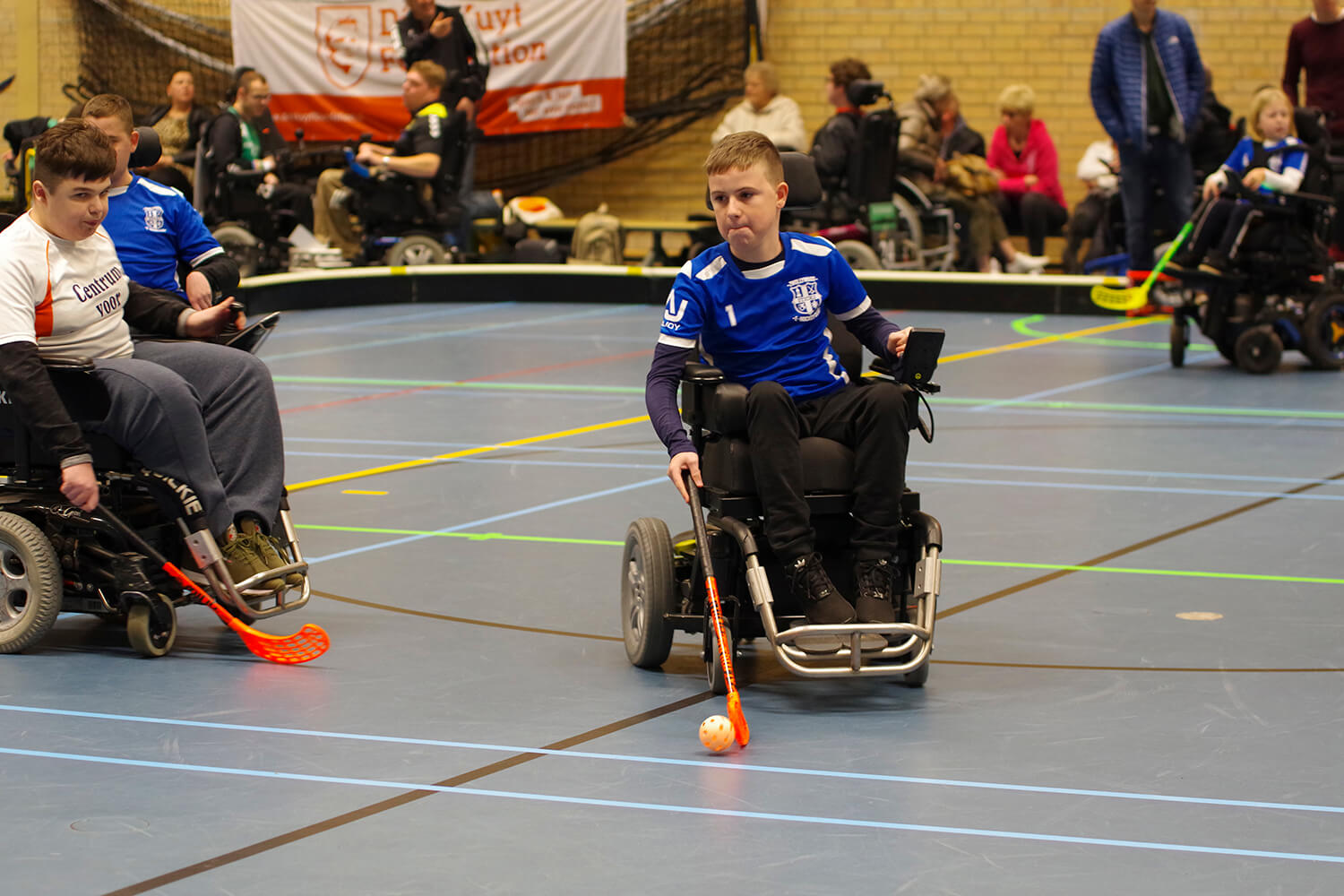 Iker met de bal in de stick